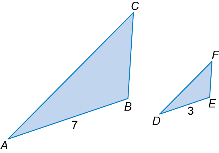 Triângulos [ABC] e [DEF] com AB=7 e DE=3